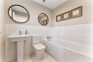 Family Bathroom - click for photo gallery